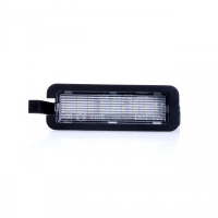 LED osv�tlen� SPZ b�l� Chrysler Pacifica -- rok v�roby 2017-20